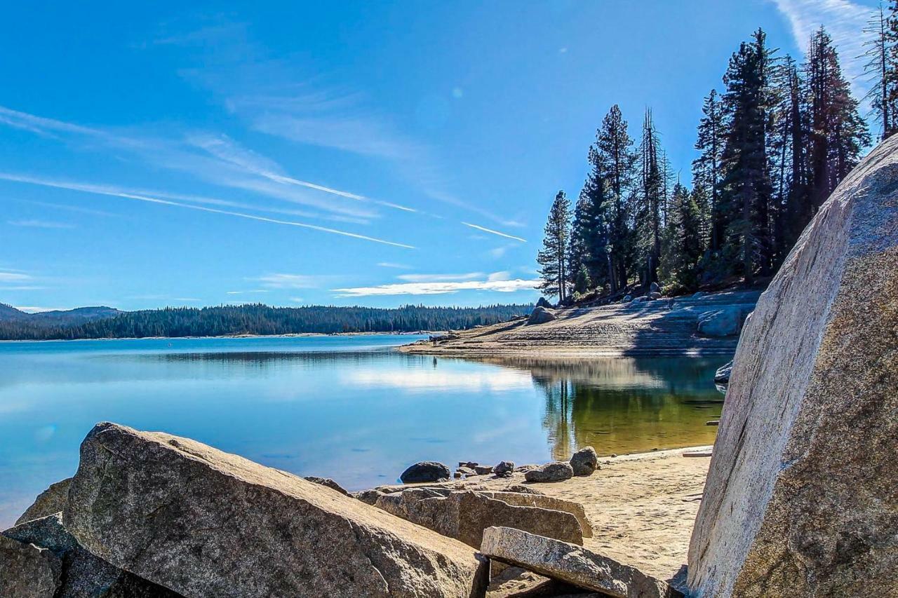 Villa Water'S Edge Retreat à Shaver Lake Extérieur photo