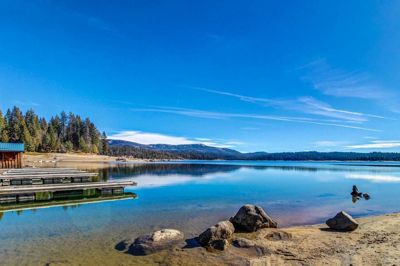 Villa Water'S Edge Retreat à Shaver Lake Extérieur photo